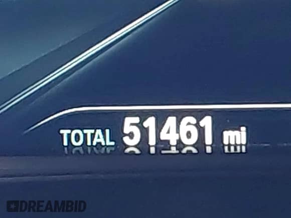 2019 BMW 5 Series 530e с VIN WBAJA9C51KB254009, выставлен на аукционе IAAI как лот 42650685 с пробегом 51 461 миль миль и . История ставок и продаж доступна на DreamBid. Изображение 16.