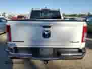 2022 Ram 1500 Big Horn z VIN 1C6RRFMGXNN433060, wystawiony jako Copart lot #76702614 z przebiegiem 49 016 mil mil oraz Szkoda całkowita • Salvage title. Historia ofert i sprzedaży dostępna na DreamBid. Obrazek 6.