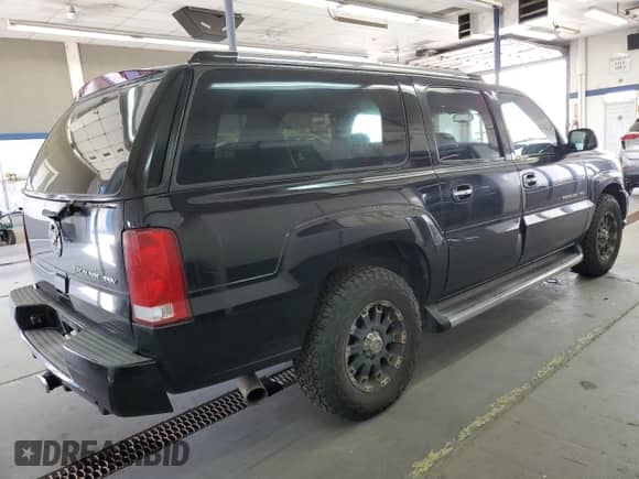 2004 Cadillac Escalade ESV z VIN 3GYFK66N04G233866, wystawiony jako Copart lot #64982075 z przebiegiem 204 562 mil mil oraz Czysty tytuł • Clean title. Historia ofert i sprzedaży dostępna na DreamBid. Obrazek 3.