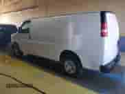 2015 Chevrolet Express Cargo z VIN 1GCWGFCF0F1219441, wystawiony jako Copart lot #84630885 z przebiegiem 163 050 mil mil oraz Czysty tytuł • Clean title. Historia ofert i sprzedaży dostępna na DreamBid. Obrazek 2.