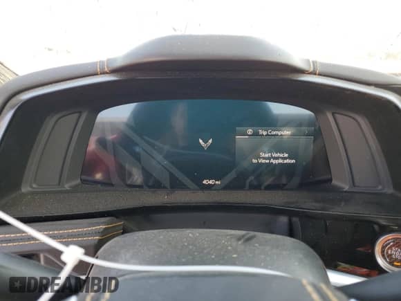 2023 Chevrolet Corvette 3LT z VIN 1G1YC3D46P5100912, wystawiony jako Copart lot #70214624 z przebiegiem 4 040 mil mil oraz Szkoda całkowita • Salvage title. Historia ofert i sprzedaży dostępna na DreamBid. Obrazek 9.