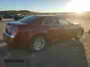 2013 Chrysler 300 z VIN 2C3CCAAGXDH632306, wystawiony jako Copart lot #80491664 z przebiegiem 81 488 mil mil oraz Szkoda całkowita • Salvage title. Historia ofert i sprzedaży dostępna na DreamBid. Obrazek 3.