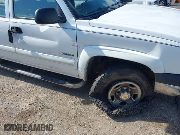 2004 Chevrolet Silverado 2500 LT с VIN 1GCGK23U94F217116, выставлен на аукционе IAAI как лот 42258809 с пробегом 158 678 миль миль и . История ставок и продаж доступна на DreamBid. Изображение 17.