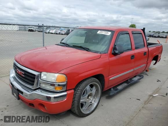 2005 GMC Sierra 1500 SLT z VIN 2GTEC13T351177047, wystawiony jako Copart lot #53577335 z przebiegiem 77 932 mil mil oraz Szkoda całkowita • Salvage title. Historia ofert i sprzedaży dostępna na DreamBid. Obrazek 1.