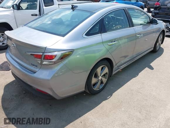 2016 Hyundai Sonata Limited с VIN KMHE34L13GA026598, выставлен на аукционе IAAI как лот 42628258 с пробегом 103 054 миль миль и . История ставок и продаж доступна на DreamBid. Изображение 4.