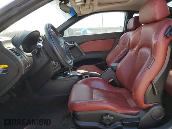 2008 Hyundai Tiburon GT с VIN KMHHN66F88U284030, выставлен на аукционе Copart как лот 53251315 с пробегом Не указан миль и Списание • Salvage title. История ставок и продаж доступна на DreamBid. Изображение 7.