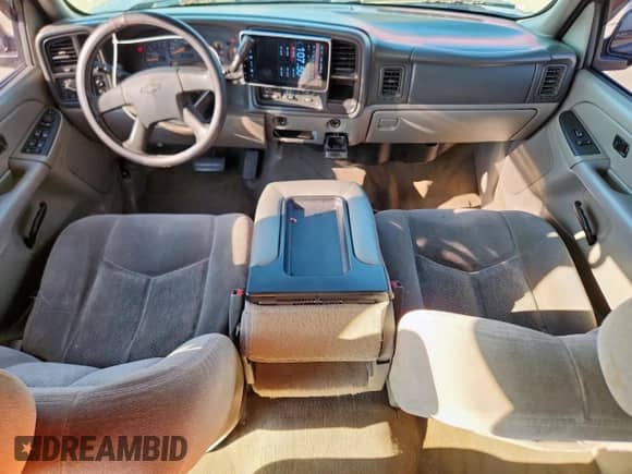 2005 Chevrolet Avalanche Z66 with VIN 3GNEC12Z65G120507, listed as a Copart auction lot 84012295 with 202,285 mi miles and Clean title. Bid and sale history available at DreamBid. Image 8.