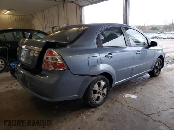 2007 Chevrolet Aveo LS z VIN KL1TD56697B119021, wystawiony jako Copart lot #67127784 z przebiegiem 178 885 mil mil oraz Szkoda całkowita • Salvage title. Historia ofert i sprzedaży dostępna na DreamBid. Obrazek 3.