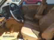 1983 Mercedes-Benz 300 z VIN WDBAB53A2DB002731, wystawiony jako Copart lot #63855935 z przebiegiem 263 251 mil mil oraz Czysty tytuł • Clean title. Historia ofert i sprzedaży dostępna na DreamBid. Obrazek 7.