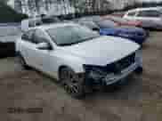 2015 Volvo S60 T6 Drive-E with VIN YV149MFK8F1345555, listed as a Copart auction lot 44394993 with 109,255 mi miles and . Bid and sale history available at DreamBid. Image 4.