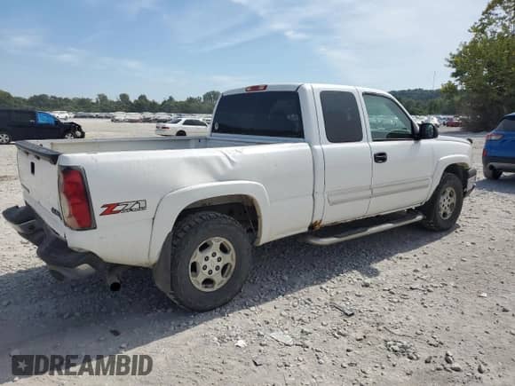2004 Chevrolet Silverado 1500 LT с VIN 1GCEK19TX4E247697, выставлен на аукционе Copart как лот 70752605 с пробегом 156 488 миль миль и Списание • Salvage title. История ставок и продаж доступна на DreamBid. Изображение 3.