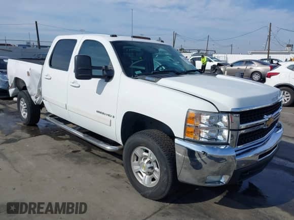 2007 Chevrolet Silverado 2500HD 1LT с VIN 1GCHK23607F560875, выставлен на аукционе IAAI как лот 41493976 с пробегом 249 378 миль миль и . История ставок и продаж доступна на DreamBid. Изображение 1.