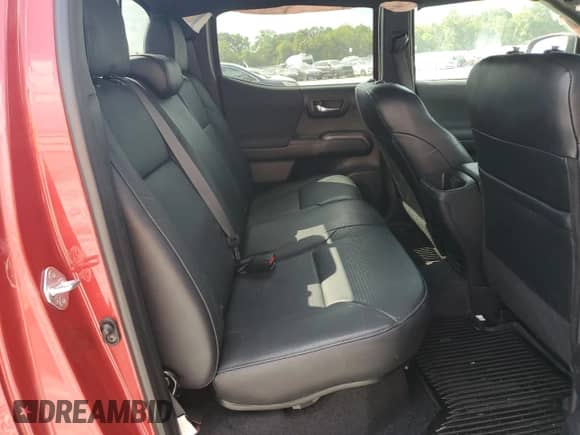 2021 Toyota Tacoma SR с VIN 5TFCZ5AN6MX273340, выставлен на аукционе Copart как лот 69212485 с пробегом 142 724 миль миль и Списание • Salvage title. История ставок и продаж доступна на DreamBid. Изображение 10.