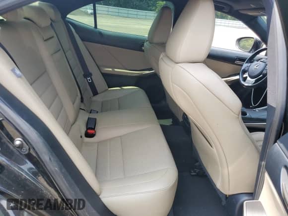 2019 Lexus IS 300 z VIN JTHC81D24K5037810, wystawiony jako Copart lot #65955515 z przebiegiem 84 377 mil mil oraz Szkoda całkowita • Salvage title. Historia ofert i sprzedaży dostępna na DreamBid. Obrazek 10.