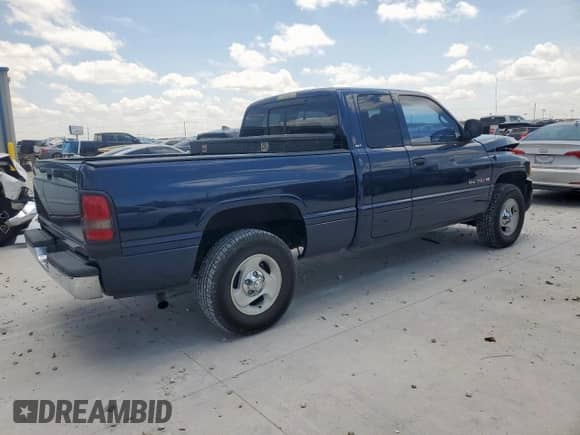 2001 Dodge 1500 with VIN 3B7HC13Z61M581643, listed as a Copart auction lot 64277555 with 60,567 mi miles and Salvage title. Bid and sale history available at DreamBid. Image 3.