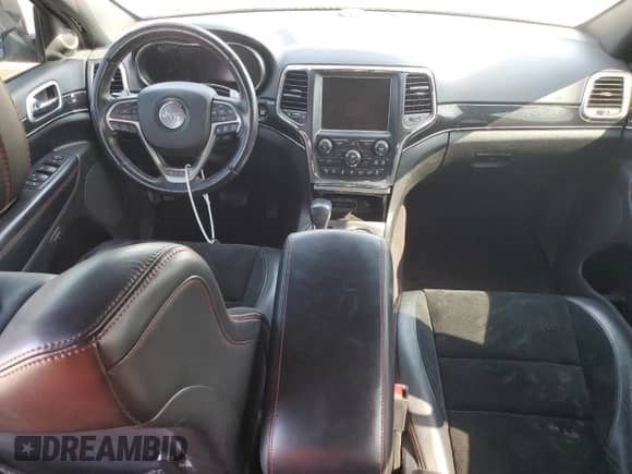 2017 Jeep Grand Cherokee Trailhawk z VIN 1C4RJFLG9HC613387, wystawiony jako Copart lot #81284895 z przebiegiem Nie podano mil oraz Czysty tytuł • Clean title. Historia ofert i sprzedaży dostępna na DreamBid. Obrazek 8.