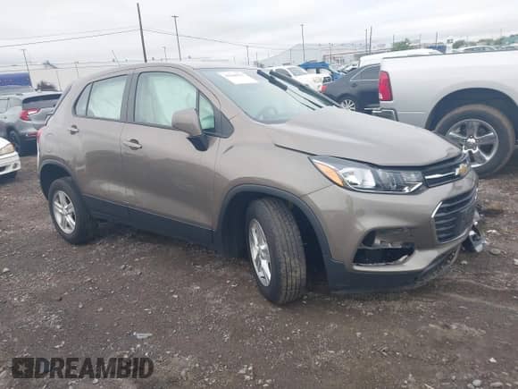 2020 Chevrolet Trax LS с VIN KL7CJKSB4LB349334, выставлен на аукционе IAAI как лот 43040221 с пробегом 21 613 миль миль и . История ставок и продаж доступна на DreamBid. Изображение 1.