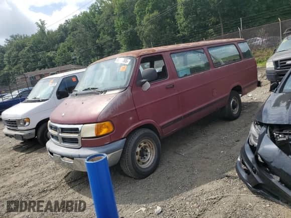 2000 Dodge Passenger with VIN 2B5WB35Z1YK155401, listed as a Copart auction lot 68095365 with 213,313 mi miles and Salvage title. Bid and sale history available at DreamBid. Image 1.