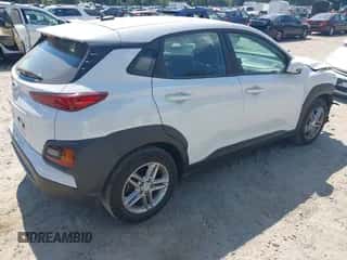 2020 Hyundai Kona SE with VIN KM8K12AA8LU451663, listed as a IAAI auction lot 43138136 with 42,194 mi miles and . Bid and sale history available at DreamBid. Image 4.