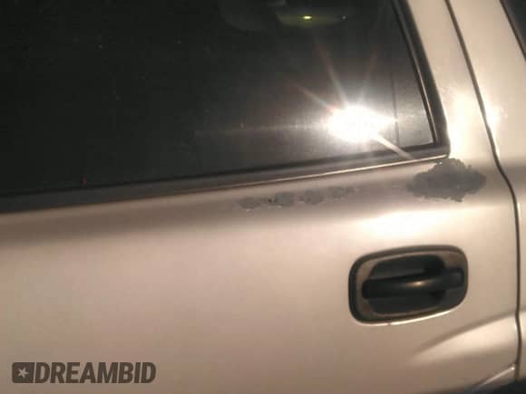2005 Chevrolet Tahoe LS с VIN 1GNEC13T15J157358, выставлен на аукционе IAAI как лот 40886310 с пробегом Не указан миль и . История ставок и продаж доступна на DreamBid. Изображение 11.
