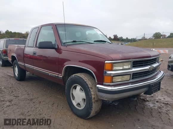 1998 Chevrolet Silverado 1500 with VIN 1GCEK19R3WR107832, listed as a IAAI auction lot 43556368 with 184,511 mi miles and . Bid and sale history available at DreamBid. Image 1.