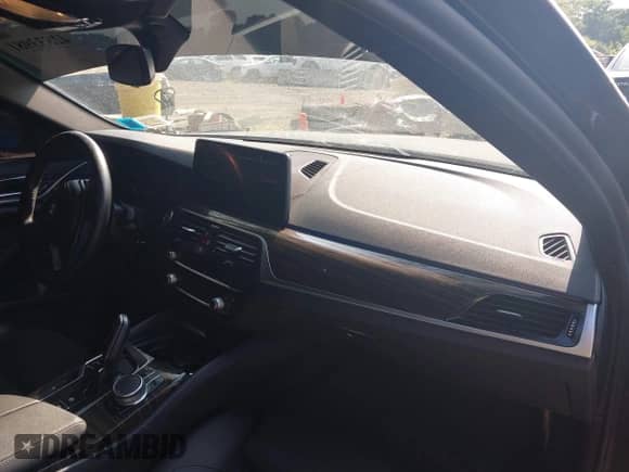 2021 BMW 5 Series 530i xDrive with VIN WBA13BJ03MWX21760, listed as a IAAI auction lot 42833981 with 77,077 mi miles and . Bid and sale history available at DreamBid. Image 5.