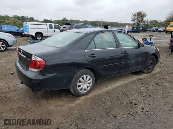2005 Toyota Camry STD with VIN 4T1BE32KX5U405921, listed as a Copart auction lot 82432615 with 169,419 mi miles and Clean title. Bid and sale history available at DreamBid. Image 3.