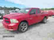 2013 Ram 1500 Express z VIN 1C6RR6FT6DS523896, wystawiony jako IAAI lot #43338595 z przebiegiem 257 199 mil mil oraz . Historia ofert i sprzedaży dostępna na DreamBid. Obrazek 2.