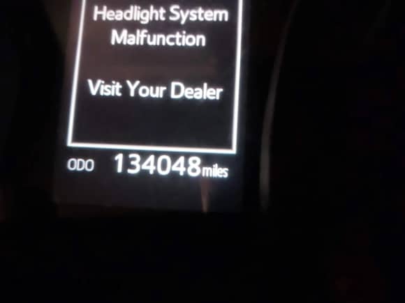 2020 Toyota Camry SE z VIN 4T1G11AK8LU870945, wystawiony jako IAAI lot #42890973 z przebiegiem 134 048 mil mil oraz . Historia ofert i sprzedaży dostępna na DreamBid. Obrazek 15.