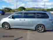 2015 Toyota Sienna SE with VIN 5TDXK3DC1FS541224, listed as a IAAI auction lot 41207154 with 146,788 mi miles and . Bid and sale history available at DreamBid. Image 14.