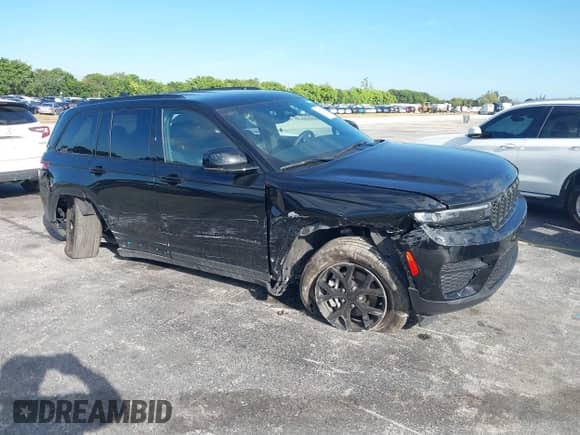 2024 Jeep Grand Cherokee Altitude with VIN 1C4RJHAG1R8506966, listed as a IAAI auction lot 41677936 with 29,764 mi miles and . Bid and sale history available at DreamBid. Image 1.