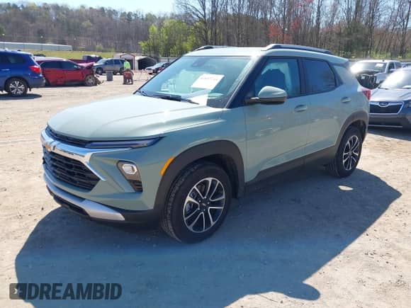 2025 Chevrolet TrailBlazer LT with VIN KL79MPSL3SB128393, listed as a IAAI auction lot 41855744 with 1,660 mi miles and . Bid and sale history available at DreamBid. Image 2.