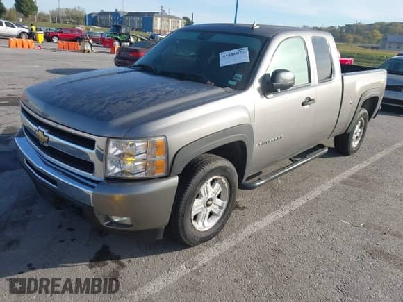 2007 Chevrolet Silverado 1500 1LT с VIN 2GCEK19J971606476, выставлен на аукционе IAAI как лот 43516077 с пробегом 107 501 миль миль и . История ставок и продаж доступна на DreamBid. Изображение 19.