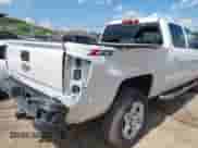 2018 Chevrolet Silverado 2500HD LT z VIN 1GC1KVEG9JF188050, wystawiony jako IAAI lot #42696983 z przebiegiem 103 599 mil mil oraz . Historia ofert i sprzedaży dostępna na DreamBid. Obrazek 17.