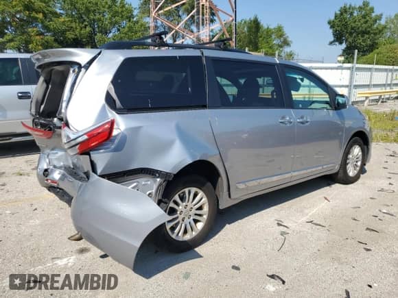 2017 Toyota Sienna XLE Auto Access Seat с VIN 5TDYZ3DC1HS891066, выставлен на аукционе Copart как лот 68910605 с пробегом 89 714 миль миль и Списание • Salvage title. История ставок и продаж доступна на DreamBid. Изображение 3.