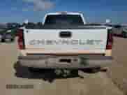 2007 Chevrolet Silverado 2500HD Work Truck z VIN 1GCHK29U87E108250, wystawiony jako Copart lot #77108494 z przebiegiem 342 711 mil mil oraz Czysty tytuł • Clean title. Historia ofert i sprzedaży dostępna na DreamBid. Obrazek 6.