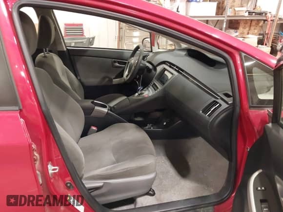 2015 Toyota Prius Four с VIN JTDKN3DU7F0413647, выставлен на аукционе IAAI как лот 41028559 с пробегом 87 932 миль миль и . История ставок и продаж доступна на DreamBid. Изображение 5.