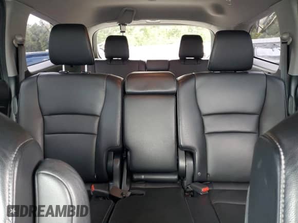 2019 Honda Pilot Touring 8-Passenger z VIN 5FNYF5H96KB013731, wystawiony jako Copart lot #80255845 z przebiegiem 101 024 mil mil oraz Czysty tytuł • Clean title. Historia ofert i sprzedaży dostępna na DreamBid. Obrazek 10.