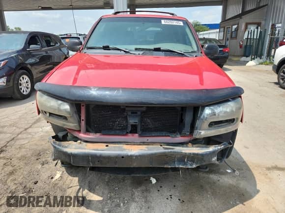 2002 Chevrolet TrailBlazer LS with VIN 1GNDT13S222187218, listed as a Copart auction lot 60282145 with 173,423 mi miles and Salvage title. Bid and sale history available at DreamBid. Image 5.