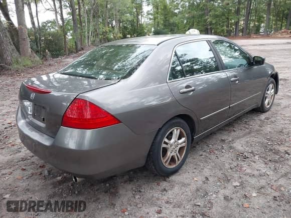 2006 Honda Accord EX with VIN 1HGCM56746A131553, listed as a IAAI auction lot 43333830 with 241,304 mi miles and . Bid and sale history available at DreamBid. Image 4.