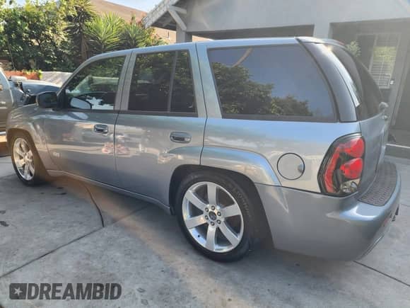 2007 Chevrolet TrailBlazer SS с VIN 1GNES13H072247158, выставлен на аукционе IAAI как лот 42486385 с пробегом 121 685 миль миль и . История ставок и продаж доступна на DreamBid. Изображение 3.