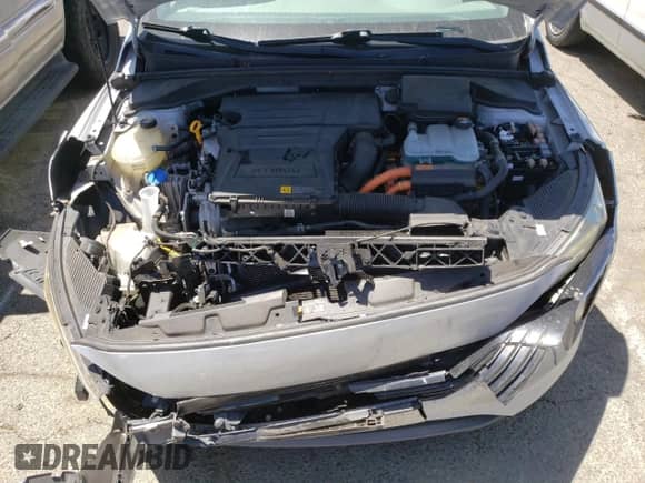 2017 Hyundai Ioniq SEL с VIN KMHC75LCXHU052232, выставлен на аукционе Copart как лот 56150644 с пробегом 113 845 миль миль и Списание • Salvage title. История ставок и продаж доступна на DreamBid. Изображение 11.