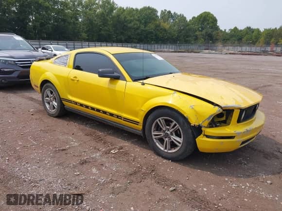2006 Ford Mustang Standard с VIN 1ZVFT80N065160089, выставлен на аукционе IAAI как лот 43156110 с пробегом 212 075 миль миль и . История ставок и продаж доступна на DreamBid. Изображение 1.
