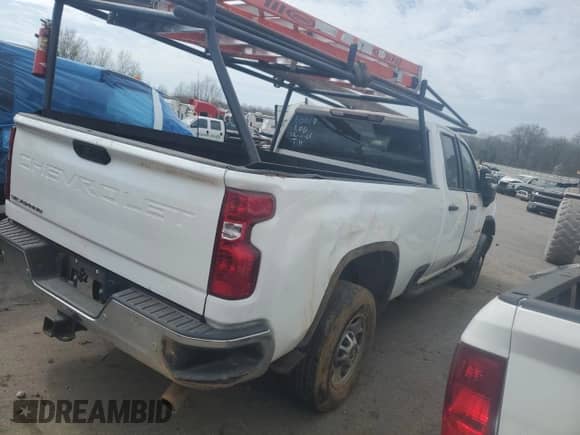 2022 Chevrolet Silverado 2500HD Work Truck with VIN 1GC5WLE75NF267621, listed as a Copart auction lot 86114324 with 96,388 mi miles and Salvage title. Bid and sale history available at DreamBid. Image 3.