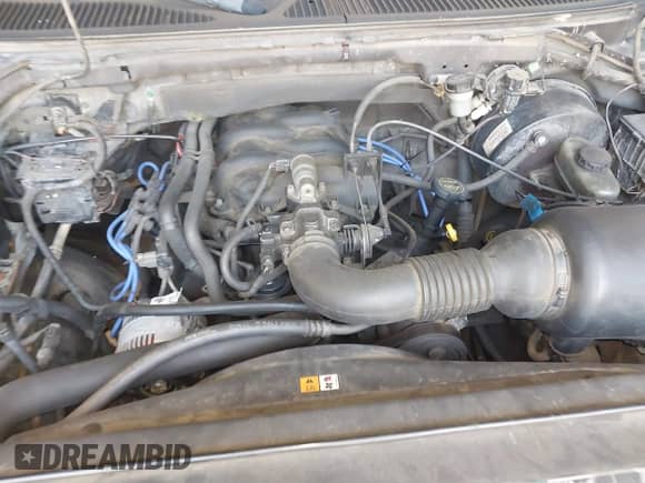 2002 Ford F-150 XL with VIN 1FTRX17292NC01028, listed as a IAAI auction lot 43277265 with Not provided miles and . Bid and sale history available at DreamBid. Image 10.