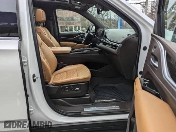 2021 Cadillac Escalade ESV Premium Luxury z VIN 1GYS4KKL7MR424XXX, wystawiony jako Copart lot #48626745 z przebiegiem 43 637 mil mil oraz Czysty tytuł • Clean title. Historia ofert i sprzedaży dostępna na DreamBid. Obrazek 5.
