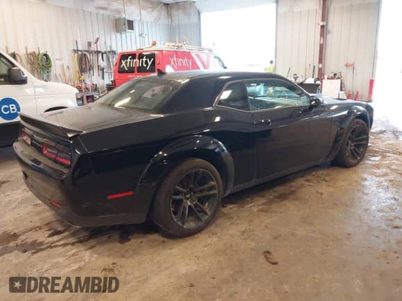 2022 Dodge Challenger R/T Scat Pack z VIN 2C3CDZFJ9NH147155, wystawiony jako IAAI lot #43259162 z przebiegiem 46 513 mil mil oraz . Historia ofert i sprzedaży dostępna na DreamBid. Obrazek 4.