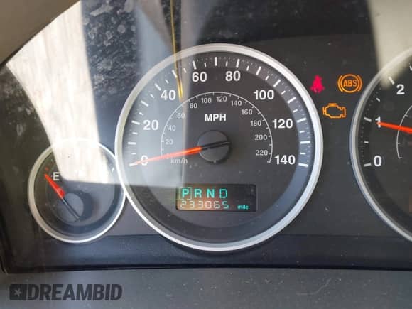 2005 Jeep Grand Cherokee Limited with VIN 1J8HR58N95C576819, listed as a IAAI auction lot 43450317 with 233,065 mi miles and . Bid and sale history available at DreamBid. Image 15.