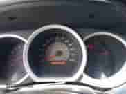 2007 Toyota Tacoma PreRunner z VIN 5TENX62N97Z455761, wystawiony jako IAAI lot #43111833 z przebiegiem 183 267 mil mil oraz . Historia ofert i sprzedaży dostępna na DreamBid. Obrazek 7.