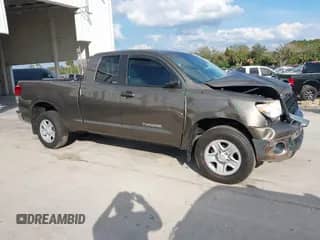2013 Toyota Tundra z VIN 5TFRU5F1XDX030323, wystawiony jako IAAI lot #41503440 z przebiegiem 110 772 mil mil oraz . Historia ofert i sprzedaży dostępna na DreamBid. Obrazek 1.